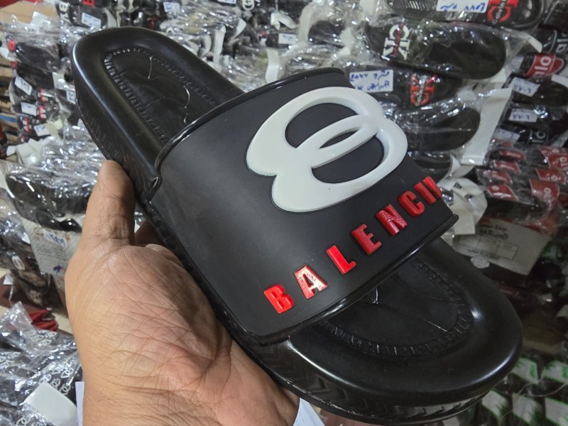 3001 شبشب ربر رجالي مشرح - بلنسيجا - الوان