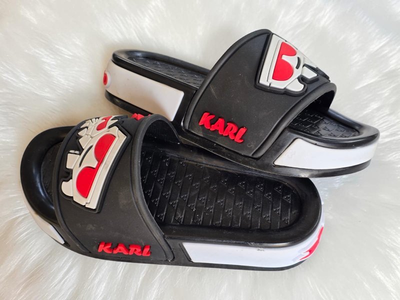 شبشب ربر بروتان اولادي -كار- ابيض*احمر+حليه