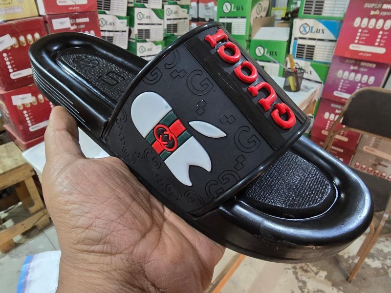 3001 شبشب ربر بروتان رجالي 3 سم - gucc - ابيض*احمر