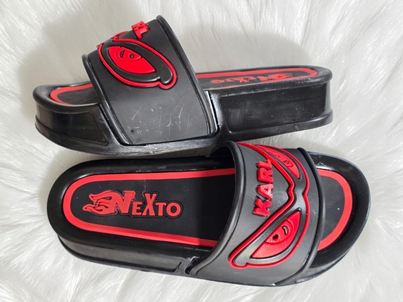 شبشب ربر بروتان اولادي -كار- اسود*احمر+انسيرت فقط