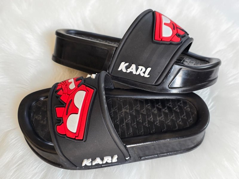 شبشب ربر بروتان اولادي -كار- احمر*ابيض+ربر