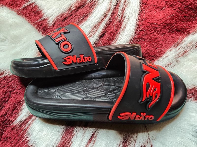 3002 شبشب ربر بروتان رجالي خريطة  - نكست- اسود*احمر