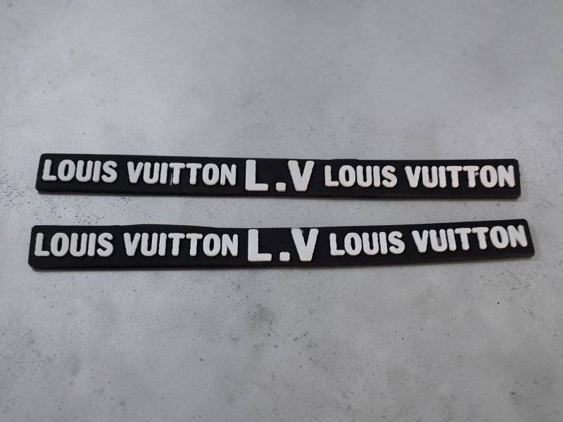 حلية كعب نعل H&M-  اسود*ابيض