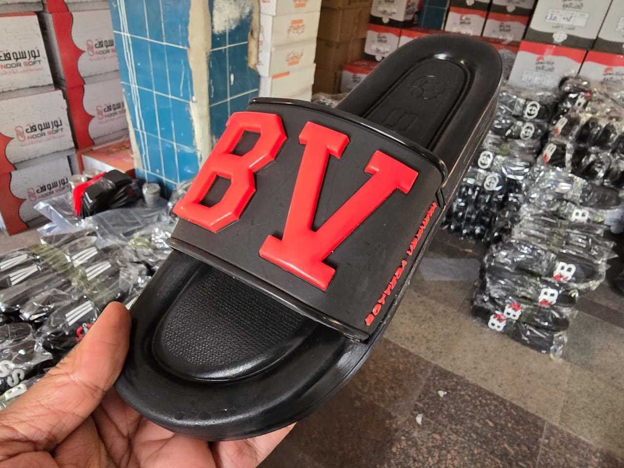 3001 شبشب ربر بروتان رجالي 3 سم - bv - اسود*احمر