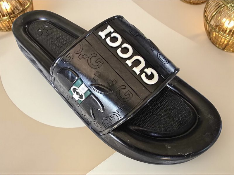 3001 شبشب ربر بروتان رجالي 3 سم - gucc - ابيض*اخضر