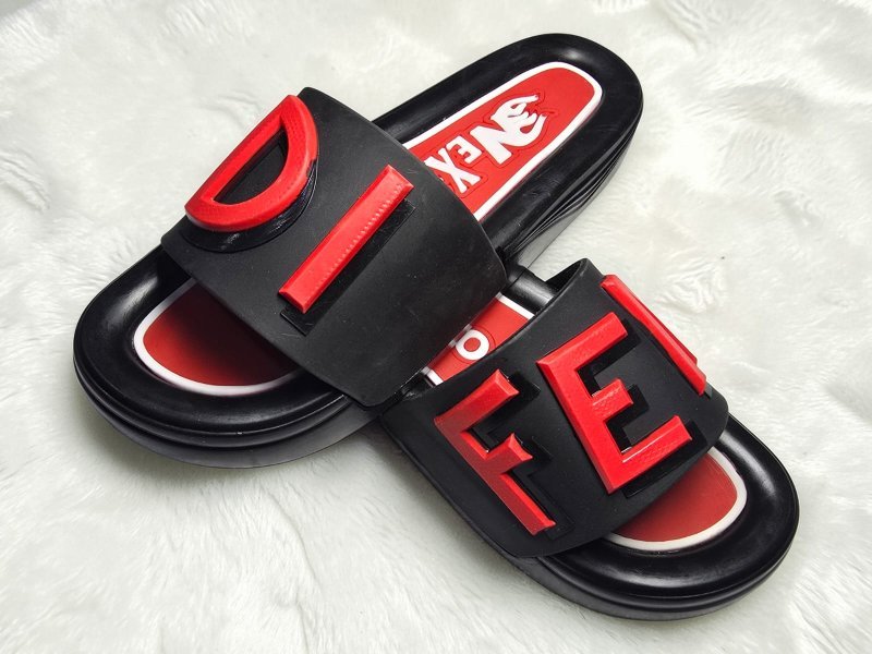 3002 شبشب ربر بروتان رجالي خريطة +انسيرت - فندي- اسود*احمر