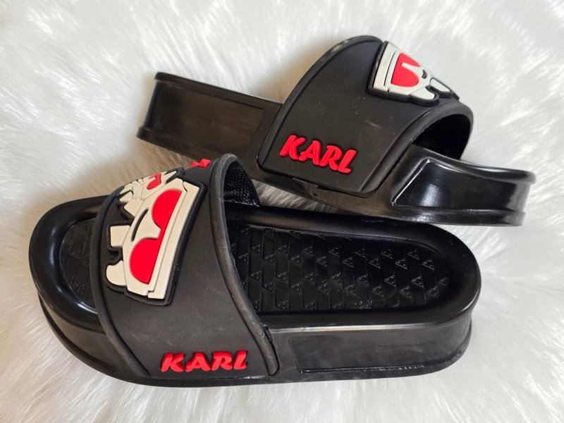 شبشب ربر بروتان اولادي -كار- ابيض*احمر+ربر